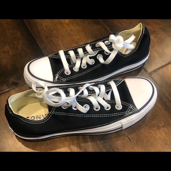 CONVERSE CHUCK TAYLOR ALL STAR LOW TOP SNEAKER NWOT - Picture 14 of 16